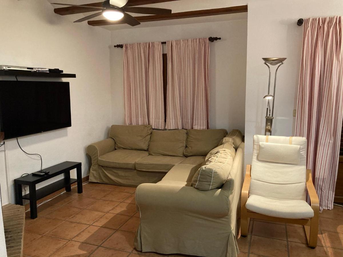 Chalet Adosado En Urbanizacion Con Precioso Jardin Denia Eksteriør bilde