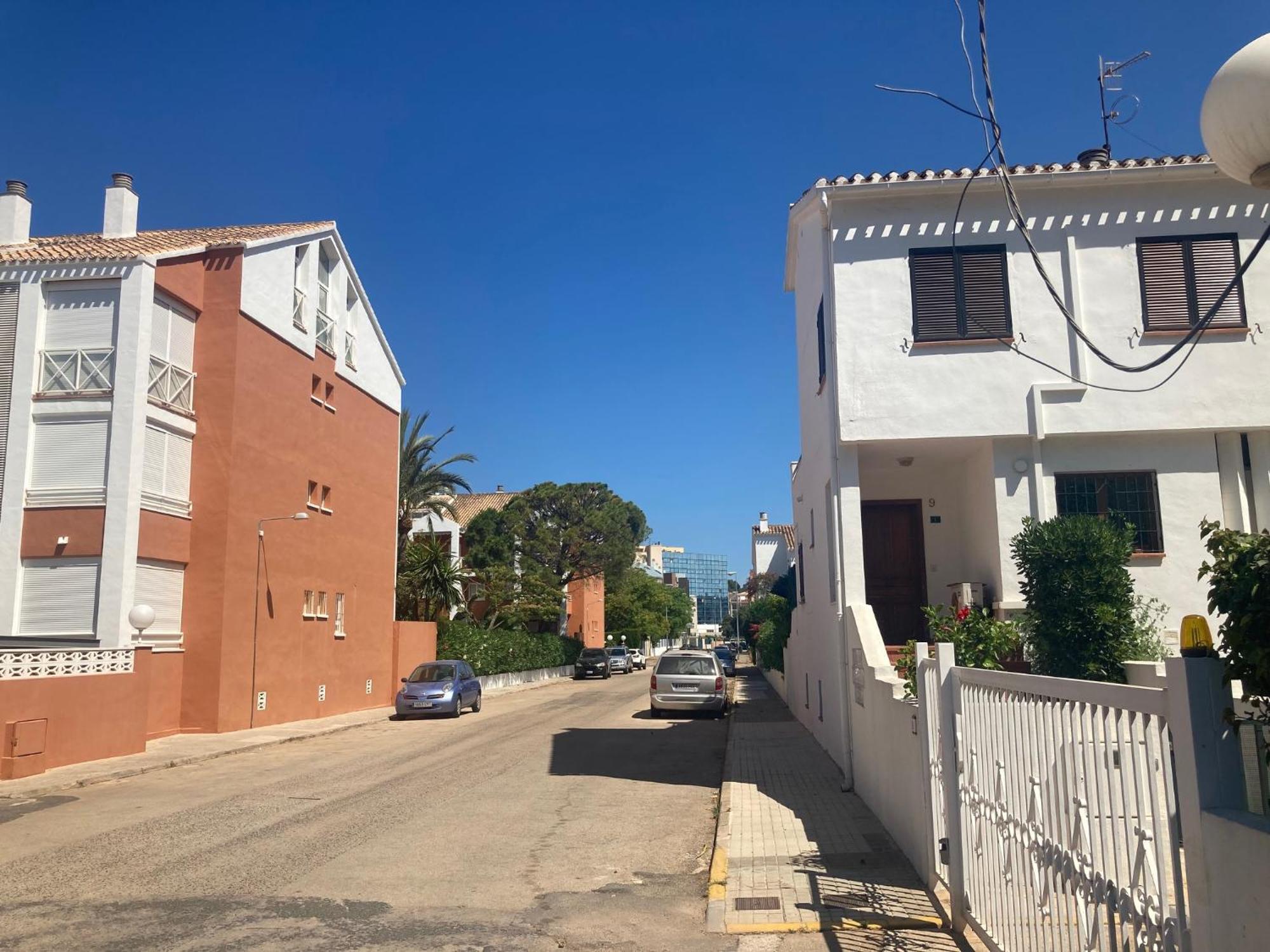 Chalet Adosado En Urbanizacion Con Precioso Jardin Denia Eksteriør bilde